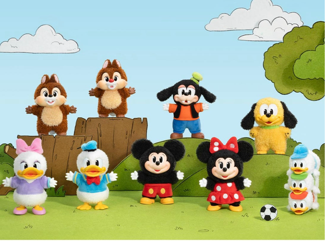 Pop Mart Mickey Family Cute Together Keychain Blind Box