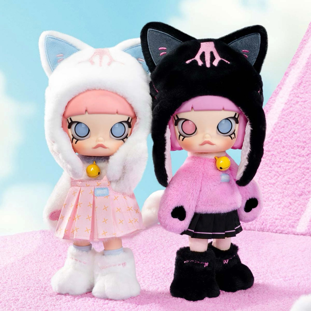 Pop Mart Molly Peekabo 1/8 Action Figure Blind Box